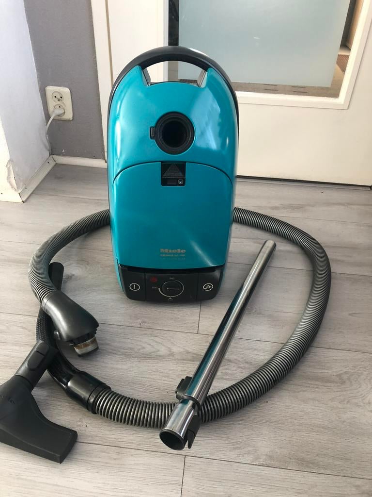 Te koop goede nette stofzuiger van Mielie 1500w, Ophalen of Verzenden, Zo goed als nieuw, 1200 tot 1600 watt