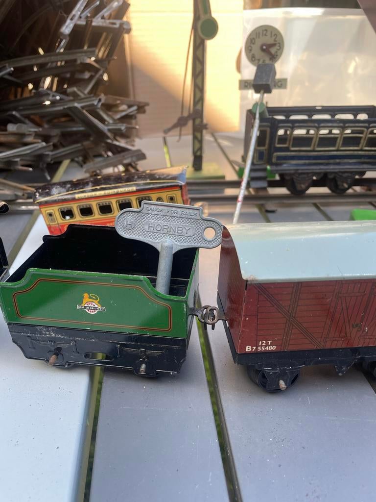 Vintage Hornby Treinset met Opwindsleutel, Overige merken, Wisselstroom, Ophalen of Verzenden, Analoog