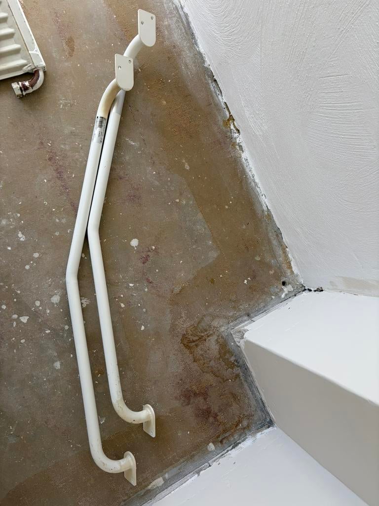 Twee linker trapspilbeugels/trapbeugels, Diversen, Ophalen, Gebruikt