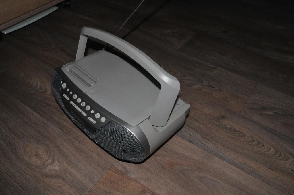 Sony radio / cd / cassette, Audio, Tv en Foto, Radio's, Ophalen of Verzenden, Zo goed als nieuw, Transistorradio, Met cd-speler