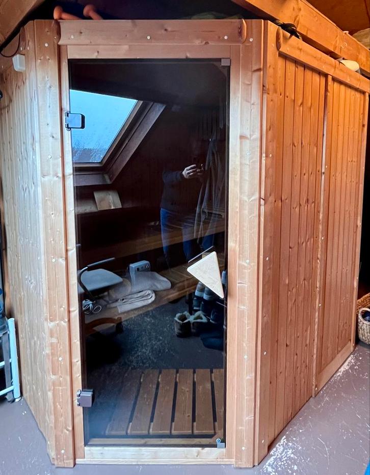 Complete Finse Sauna met Karibu Kachel - Zo goed als nieuw, Sport en Fitness, Sauna, Zo goed als nieuw, Complete sauna, Fins of Traditioneel
