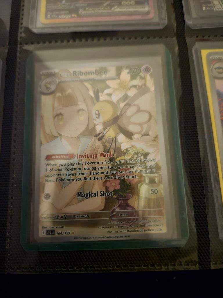Pokemon Lillie's Ribombee 164/159 Journey Toghter, Ophalen of Verzenden, Zo goed als nieuw, Losse kaart, Foil