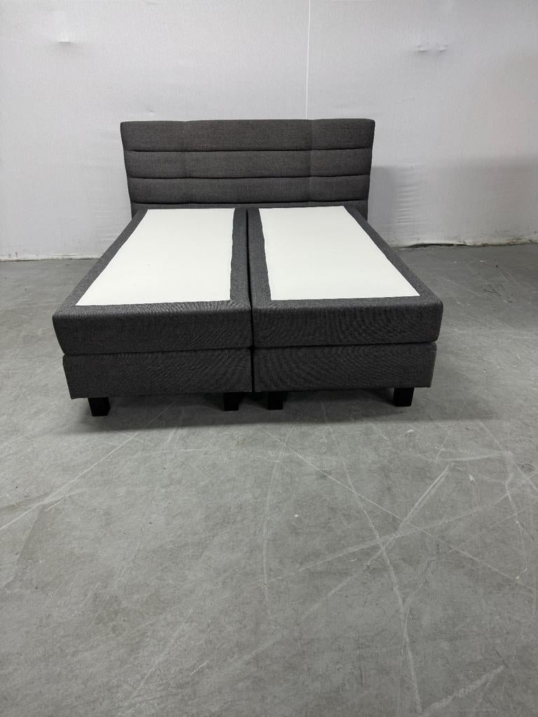 Donkergrijze boxspring met hoofdbord 160x200, Ophalen of Verzenden, Zo goed als nieuw, Tweepersoons, 160 cm