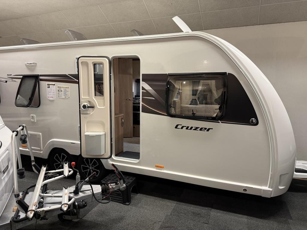 SPRITE CRUZER 635 SR EILANDBED ZITGROEP OVERJARIG MODEL(TOP), Caravans en Kamperen, Standaardzit, Bedrijf, 6 tot 7 meter, Overige typen