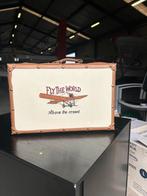Decoratieve Koffer 'Fly The World' - Vintage Stijl, Ophalen, Overige materialen, Minder dan 50 cm, Zo goed als nieuw