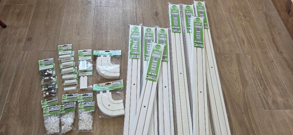 Dubbele gordijnrails met haakjes en bochten NIEUW!, Ophalen of Verzenden, Minder dan 10 m², Wit, Wit, plafond