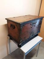 Koloniale kist , hout met metaal beslag, Huis en Inrichting, Woonaccessoires | Kisten, Ophalen, Minder dan 50 cm, Gebruikt, 50 tot 100 cm