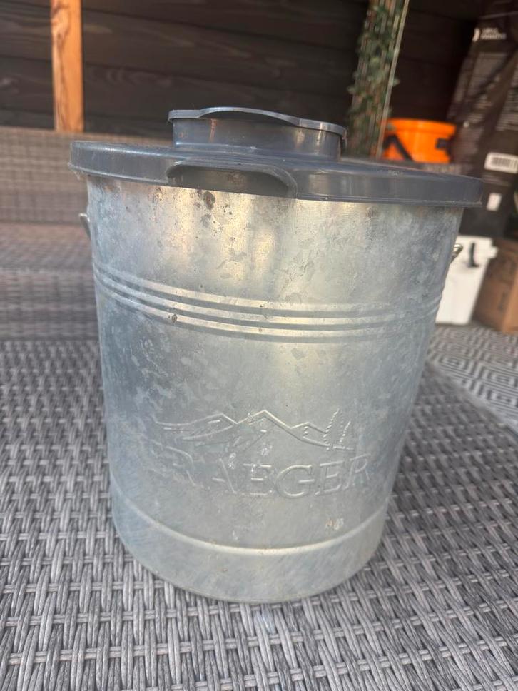 Traeger pellet emmer in goede staat, Tuin en Terras, Barbecue-accessoires, Gebruikt, Ophalen of Verzenden