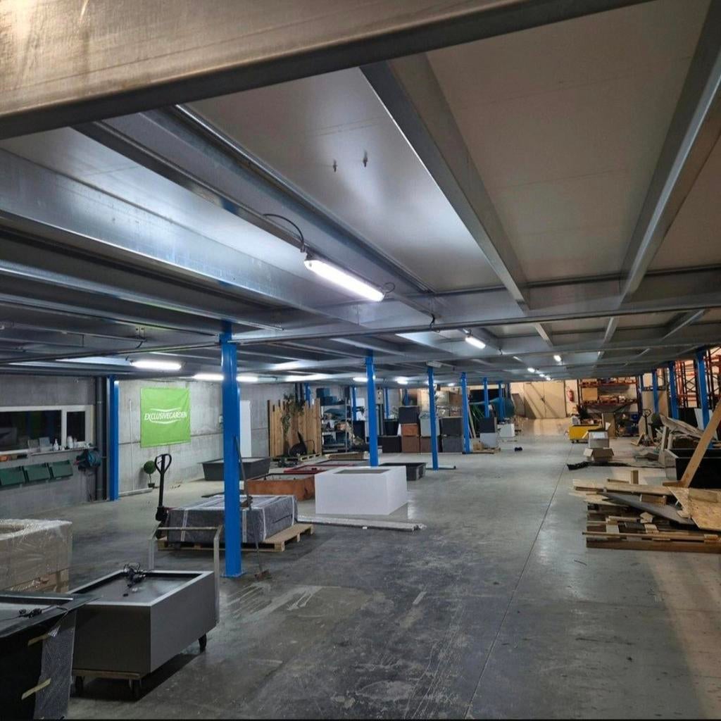 Verdiepingsvloer 384m2 magazijn etage zo goed als nieuw, Zakelijke goederen, Kantoor en Winkelinrichting | Magazijn, Stelling en Opslag