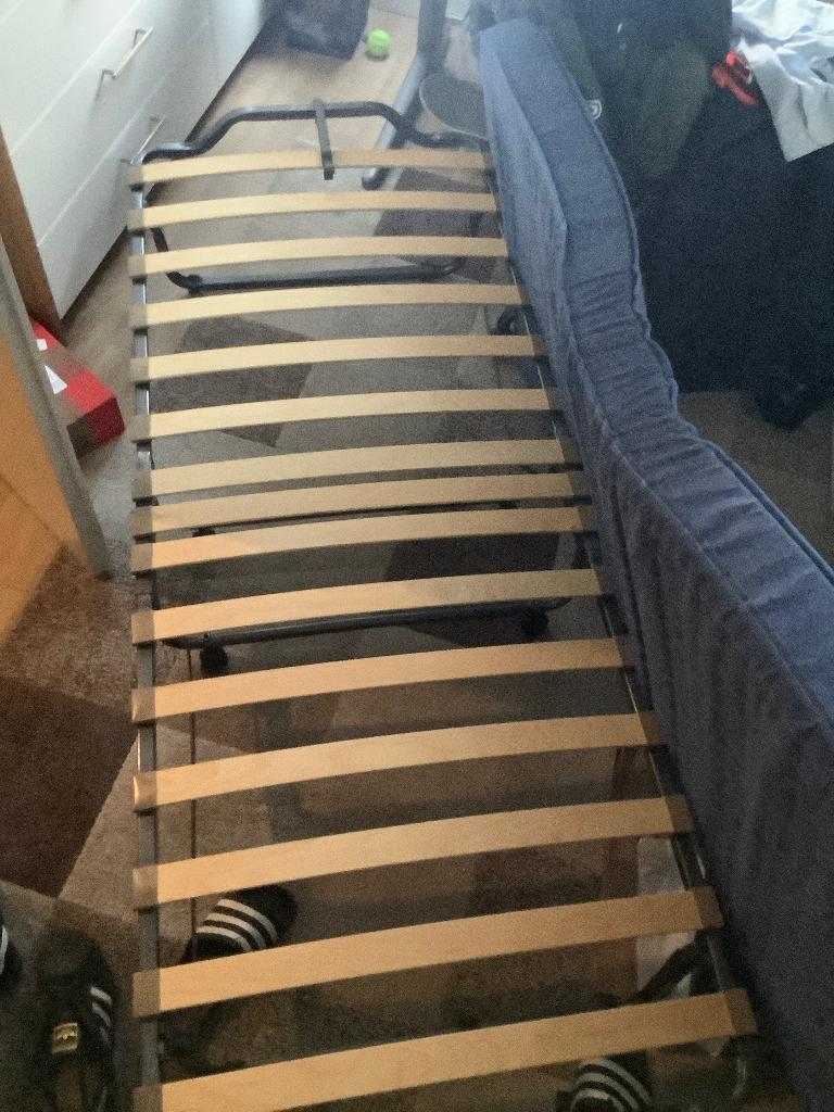 Uitklapbare bed, Ophalen, Gebruikt, Eenpersoons, Blauw