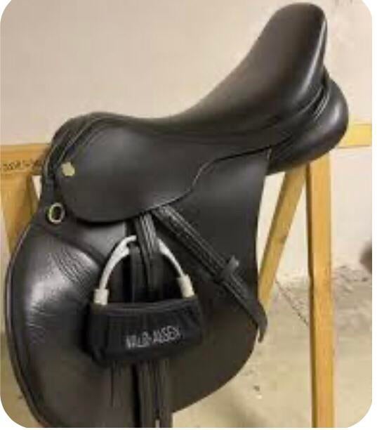 Mooi massimo veelzijdigheidszadel jump, Dieren en Toebehoren, Paarden en Pony's | Zadels, Ophalen of Verzenden, Gebruikt, Overige soorten