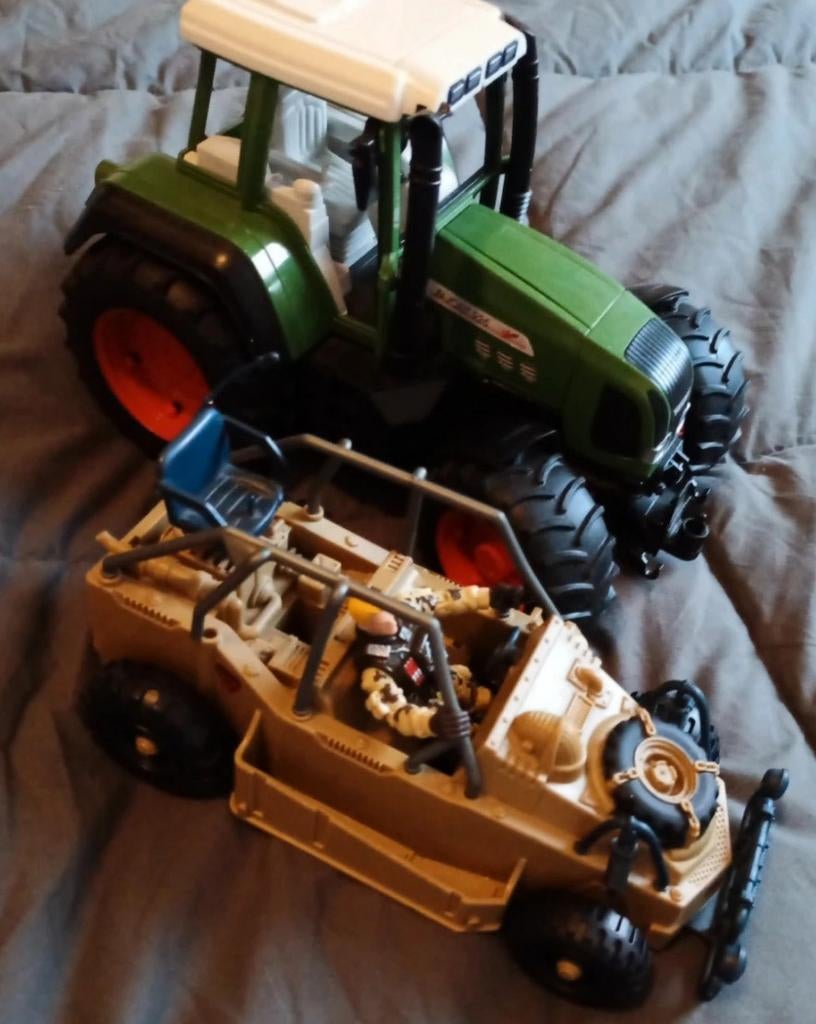 2 autos, Ophalen of Verzenden