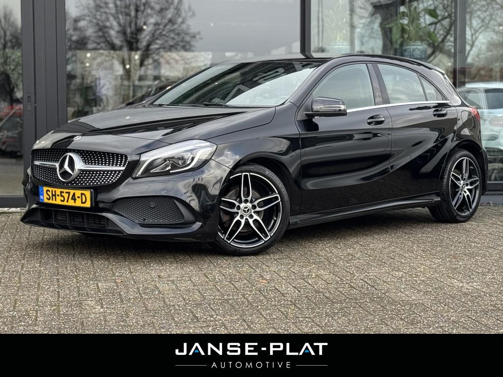 Mercedes-Benz A-Klasse 160 Sport Edition AMG Camera, Voorwielaandrijving, Gebruikt, 4 cilinders, Leder en Stof
