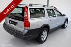 Volvo XC70 2.5 T Momentum AUTOMAAT / LEER / XENON, Automaat, Gebruikt, XC70, Leder