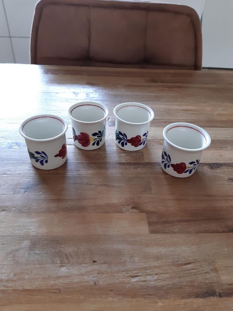 Eierdopjes Boerenbont (4x) Boch, Overige typen, Ophalen of Verzenden, Zo goed als nieuw, Aardewerk