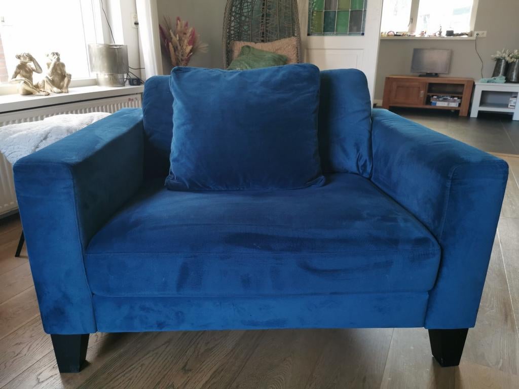 Comfortabele blauwe fluwelen loveseat, Huis en Inrichting, Ophalen, 75 tot 100 cm, Modern, Luxe, Comfortabel, Zo goed als nieuw