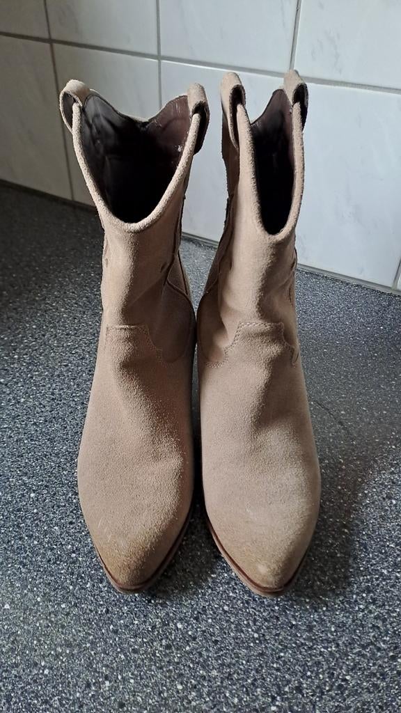 Suède licht bruine twoday laarsjes maat 40, Kleding | Dames, Schoenen, Twoday, Beige, Lage of Enkellaarzen, Ophalen of Verzenden