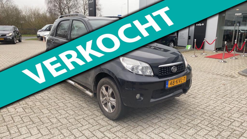Daihatsu Terios 1.5 2WD 105pk 1e eigenaar Clima Trekhaak 135, Auto's, Daihatsu, 1350 kg, 400 kg, Zwart, Bedrijf