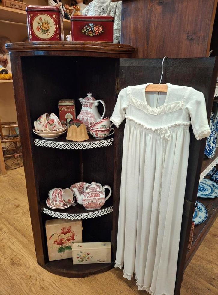 Antiek Engels hoekkastje. Eiken kastje met rond gebogen deur, Antiek en Kunst, Curiosa en Brocante, Ophalen