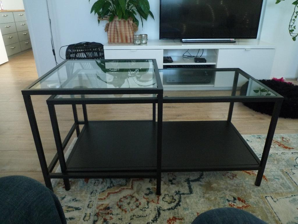 Te Koop Bijzet/salon tafel, Huis en Inrichting, Tafels | Bijzettafels, Metaal of Aluminium, Zo goed als nieuw, 75 cm of meer, Modern