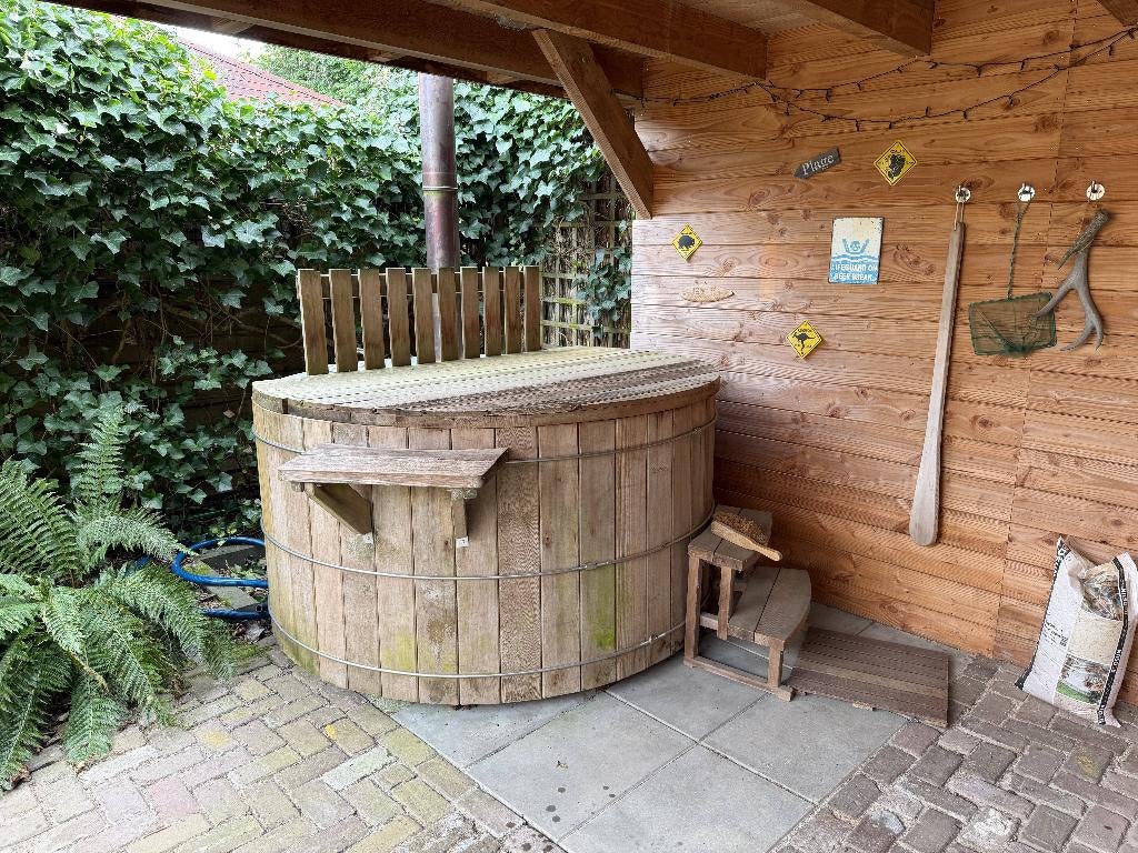 Hottub Størvatt (in onderdelen, niet in z’n geheel), Tuin en Terras, Ophalen, Gebruikt, Vast