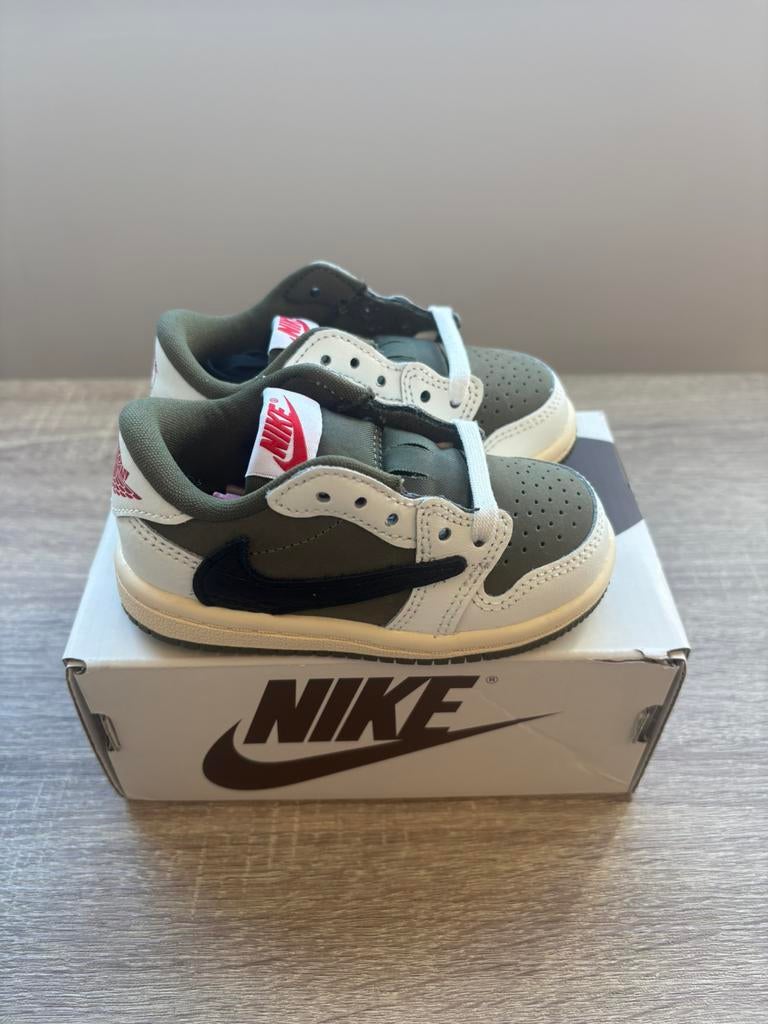 Jordan 1 Low OG SP Travis Scott Medium Olive (TD) | EU 21, Schoentjes, Jongetje of Meisje, Jordan, Nieuw