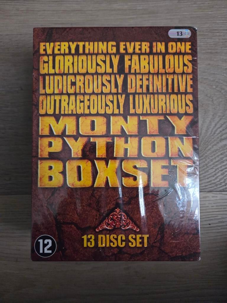 Monty Python Boxset - 13 DVD's, Cd's en Dvd's, Dvd's | Overige Dvd's, Nieuw in verpakking, Boxset, Alle leeftijden, Ophalen of Verzenden