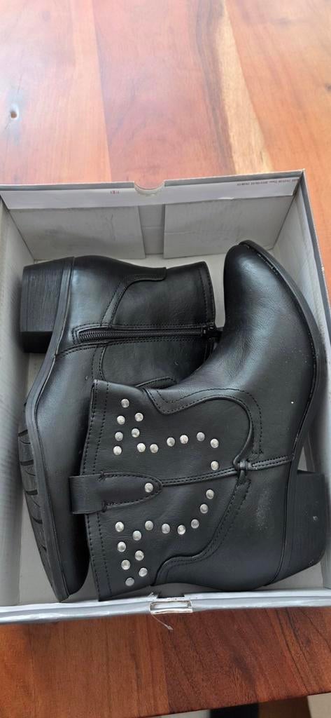 Dames lage laarzen maat 40, Ophalen of Verzenden, Zo goed als nieuw, Zwart