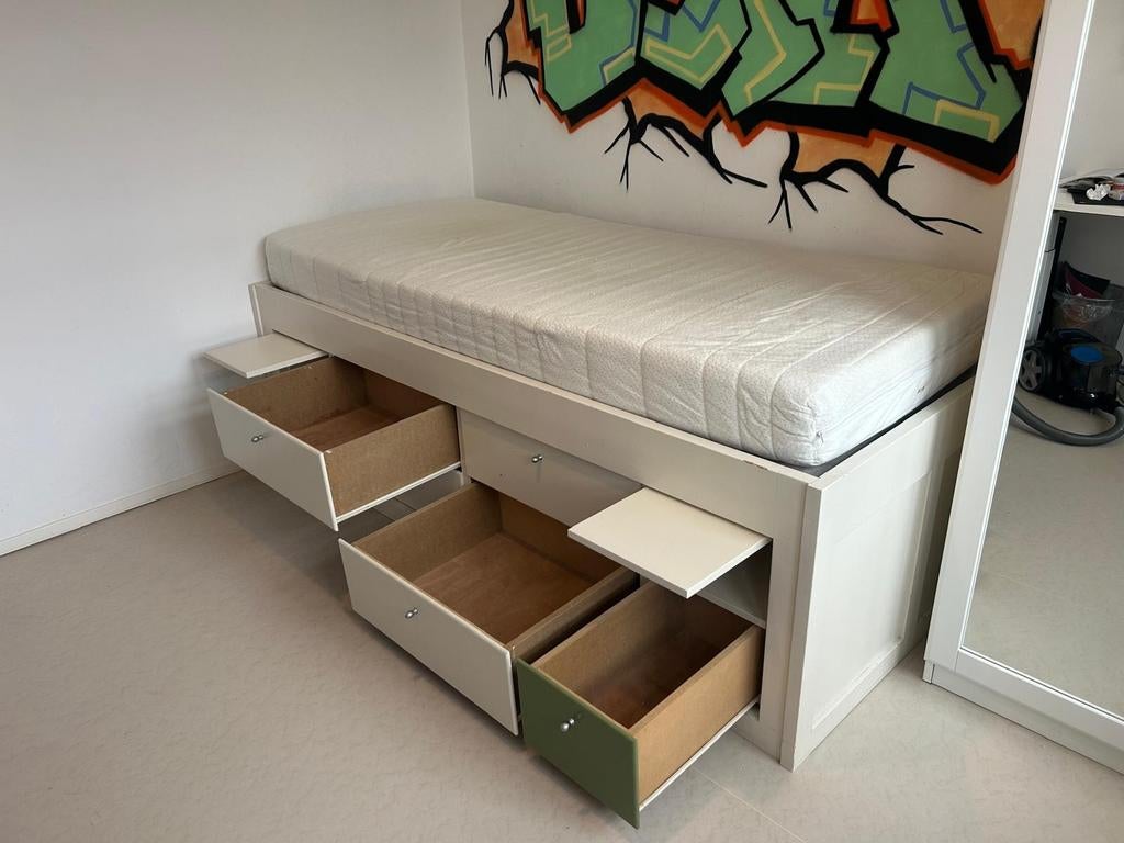 Eenpersoonsbed met lades, lattenbodem en matras, Huis en Inrichting, Ophalen, Eenpersoons, 220 cm, 100 cm
