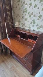 Secretaire met klep, Ophalen