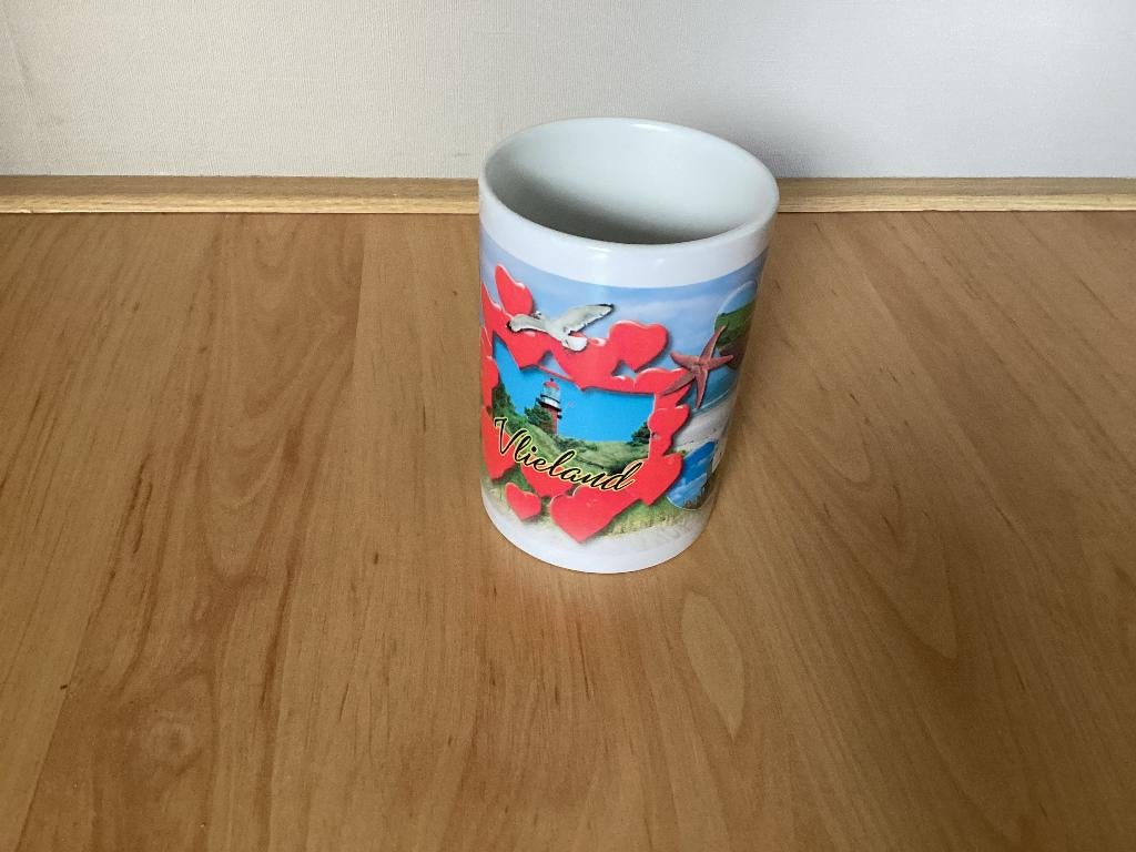 Mok Vlieland, Huis en Inrichting, Keuken | Servies, Kop(pen) en/of Schotel(s), Overige stijlen, Aardewerk, Ophalen of Verzenden