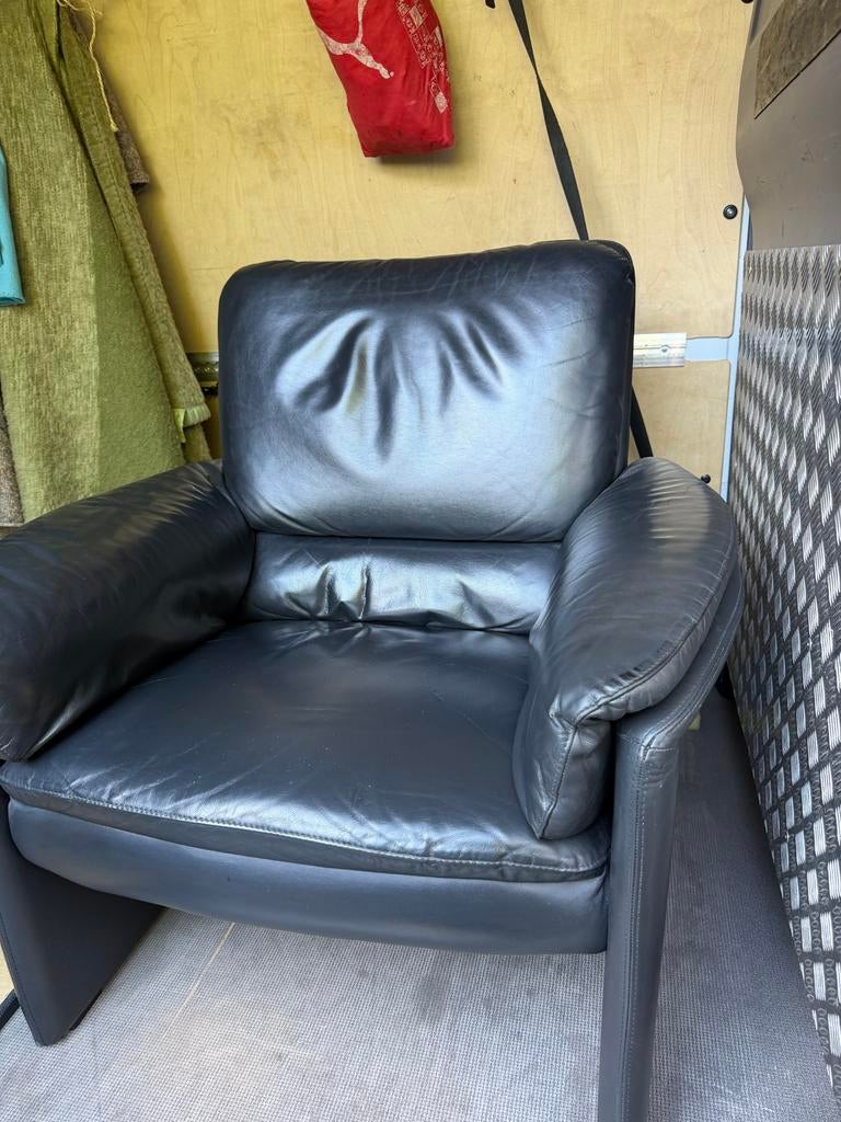 Leolux fauteuil zwart leer, Huis en Inrichting, Fauteuils, Ophalen of Verzenden, Gebruikt, Leer, 75 tot 100 cm
