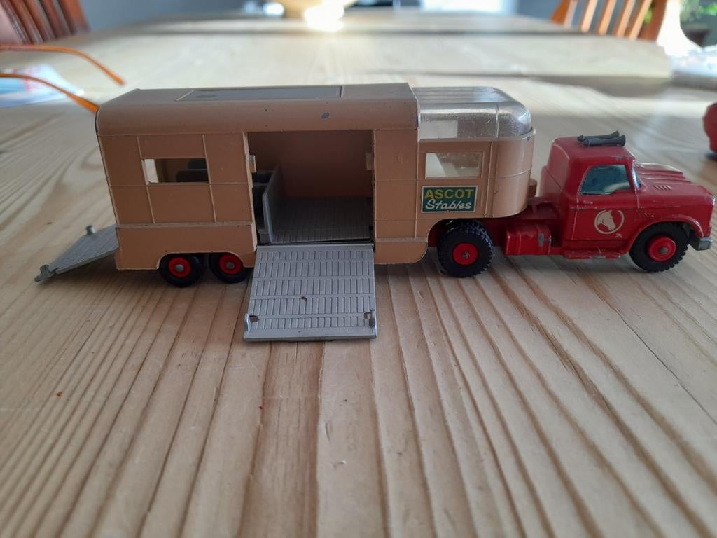 Matchbox King Size horse van, Hobby en Vrije tijd, Modelauto's | 1:43, Ophalen of Verzenden, Auto, Matchbox