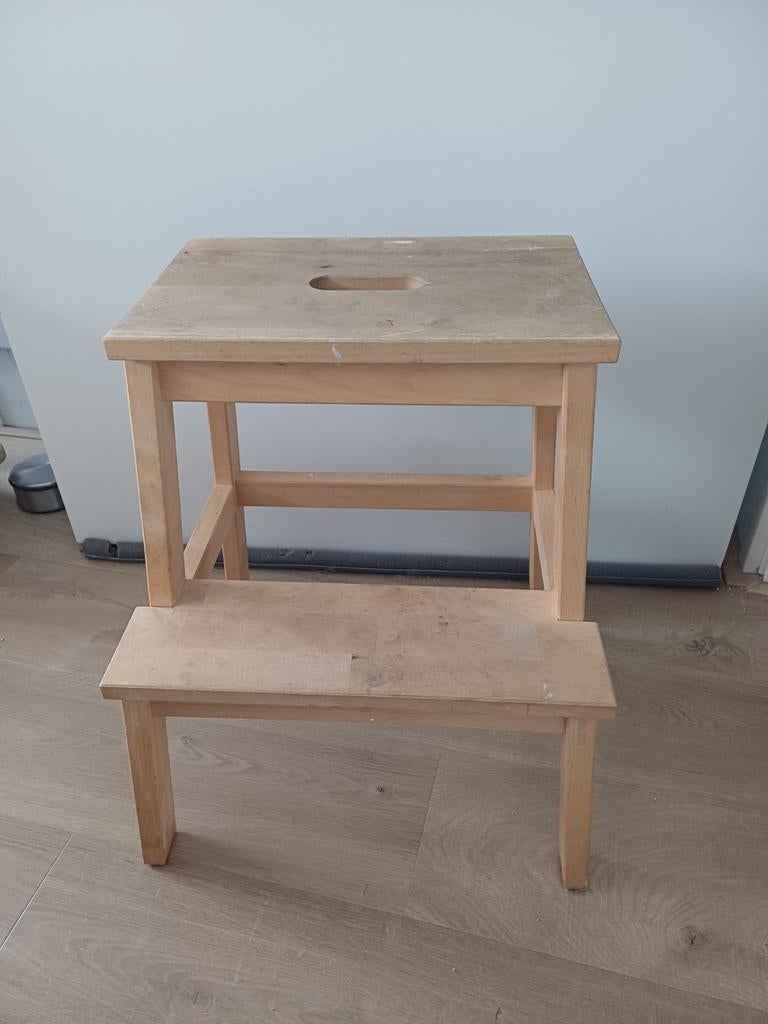 Ikea Bekvam trapje, Huis en Inrichting, Krukjes, Ophalen of Verzenden, Gebruikt, Hout