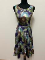 J252 - Fleurige Hearts & Roses jurk maat 38 valt als 36 (1), Kleding | Dames, Ophalen of Verzenden, Zo goed als nieuw, Maat 36 (S)