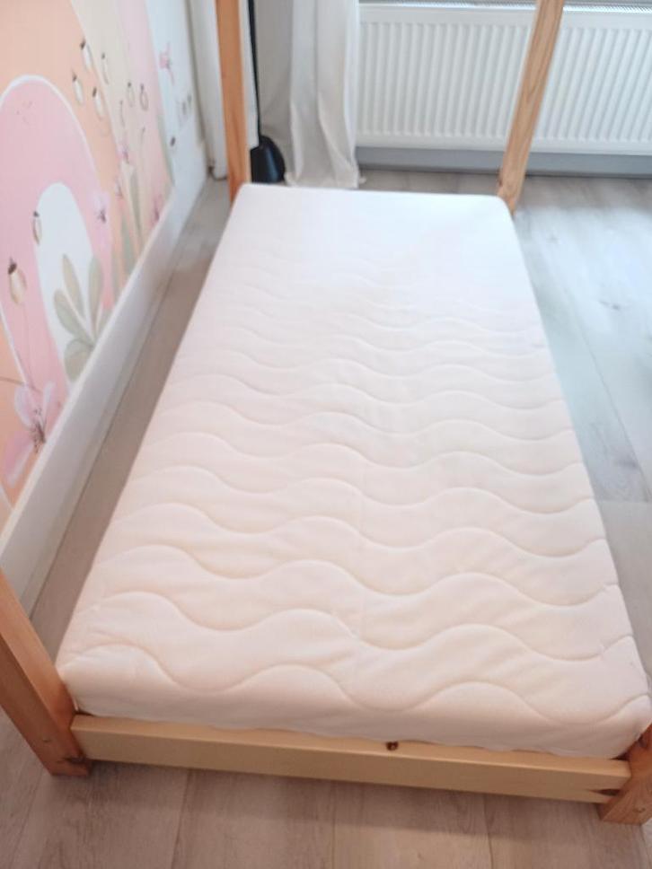 HOUTEN KINDERBED MET MATRAS NOOIT GEBRUIKT 70X130 CM, Kinderen en Baby's, Kinderkamer | Bedden, Nieuw, 160 tot 180 cm, 70 tot 85 cm