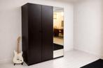 IKEA PAX kledingkast met VIKEDAL spiegeldeur – zwart, Met deur(en), Gebruikt, 100 tot 150 cm, Ophalen of Verzenden