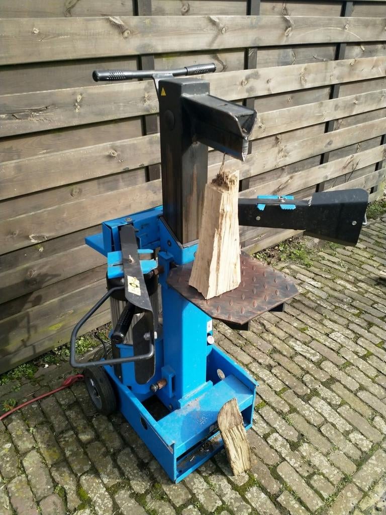 Kloofmachine 8 ton te huur - €25 per dag, Ophalen, Elektrisch, Staand, Onbekend