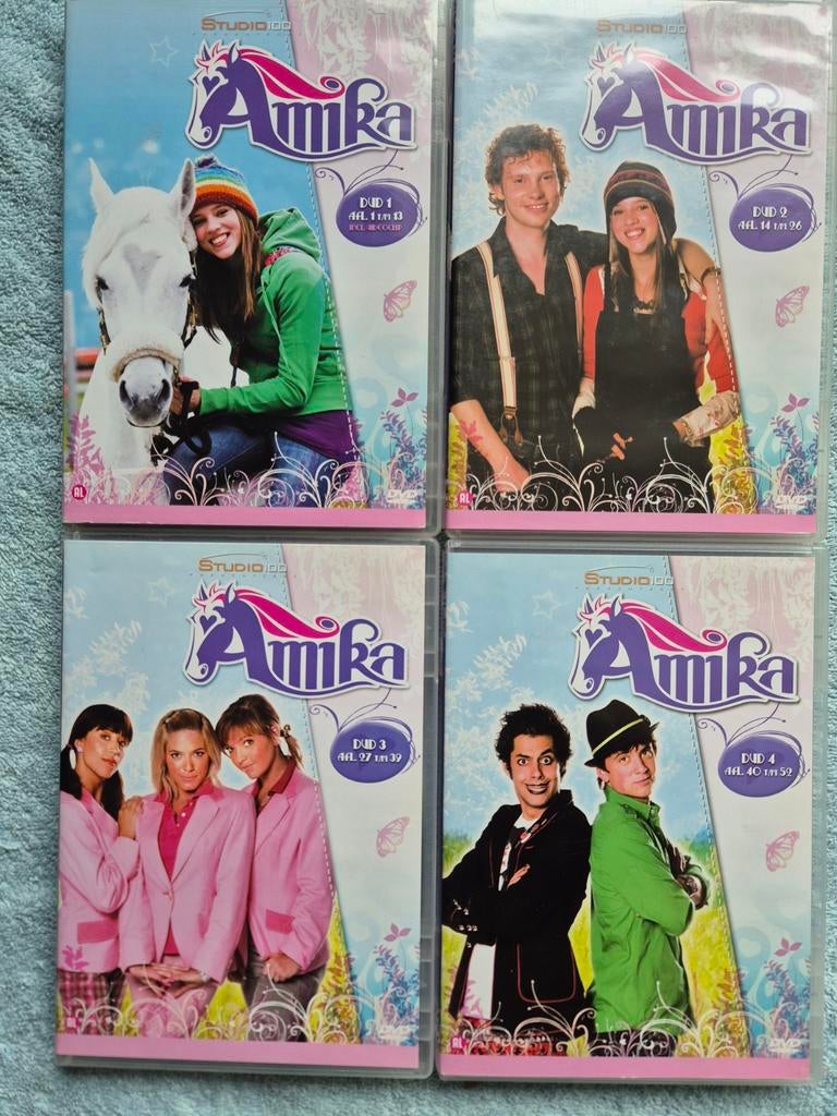 Amika Seizoen 1 DVDset 1 t/m 4, Cd's en Dvd's, Boxset, Ophalen of Verzenden, Zo goed als nieuw, Vanaf 6 jaar