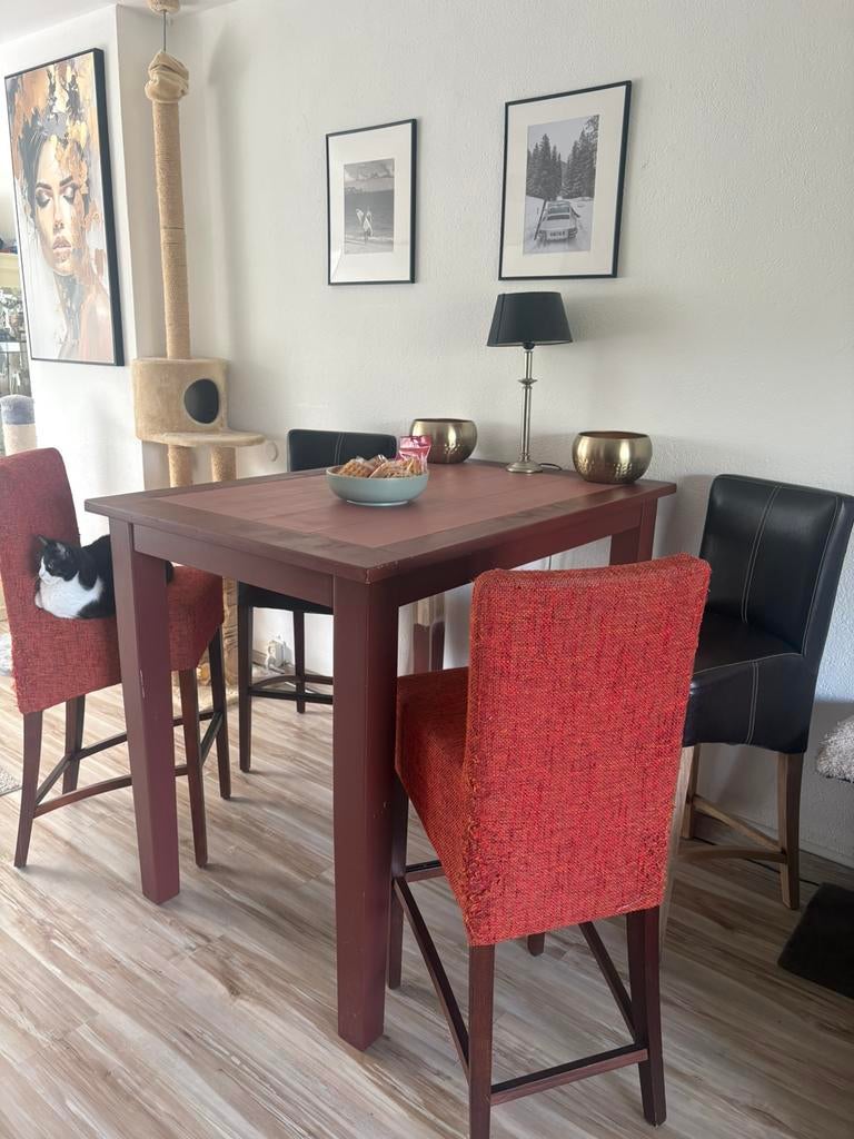 Bartafel, Ophalen, Gebruikt, Hout, 4 tot 6 stoelen