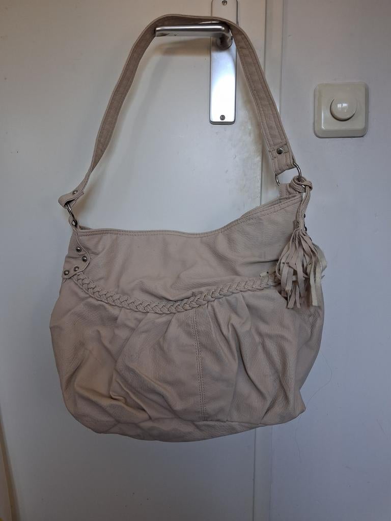 Beige schoudertas Tally Weijl gevlochten detail drukknop, Sieraden, Tassen en Uiterlijk, Tassen | Damestassen, Ophalen, Zo goed als nieuw