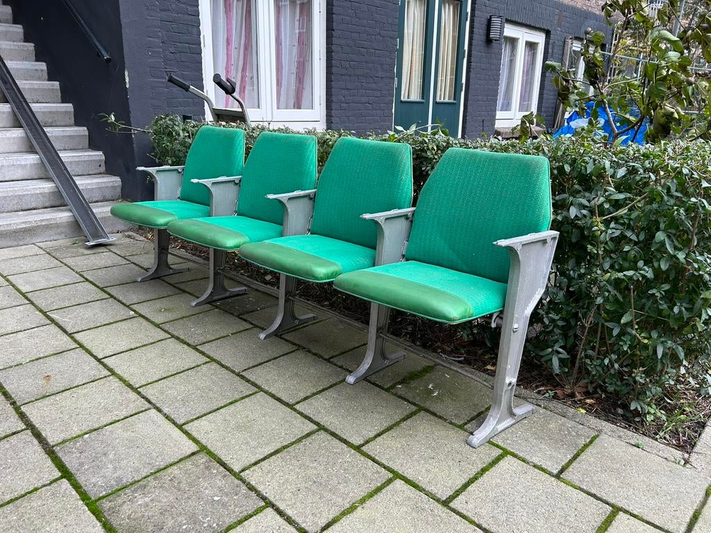 16 vintage bioscoopstoelen (4 rijen van 4), Ophalen, Gebruikt, Overige kleuren, Vintage