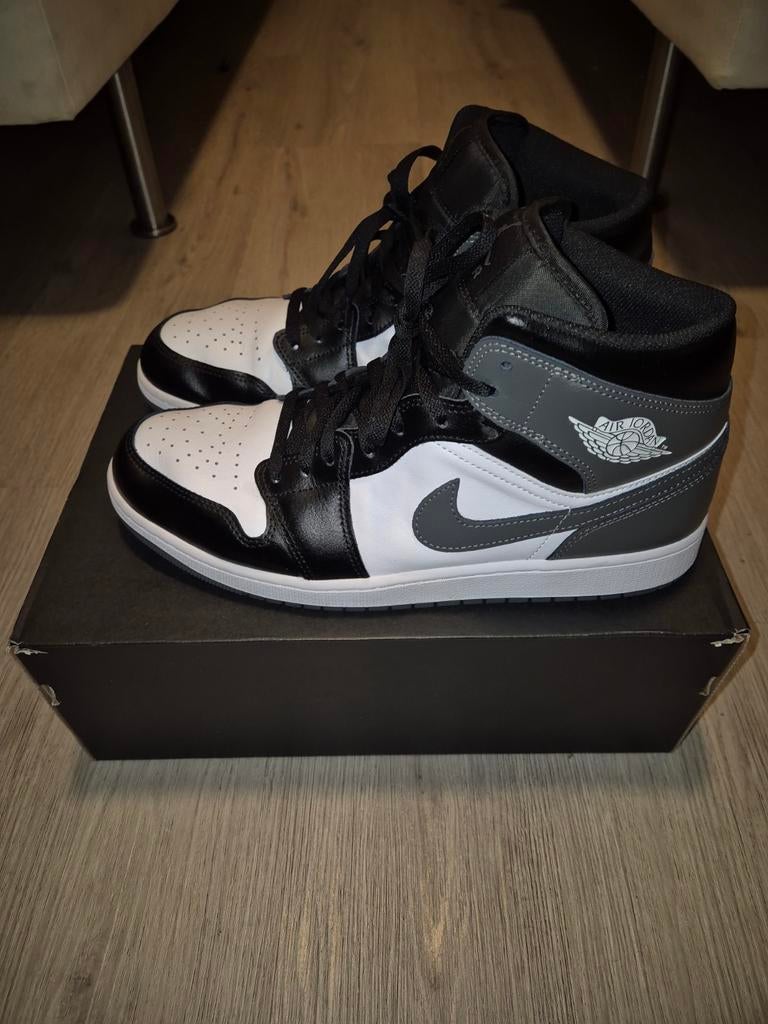 Nike Air Jordan 1 mid - maat 46 - bijna nieuw!, Zwart, Ophalen of Verzenden, Sneakers of Gympen, Gedragen