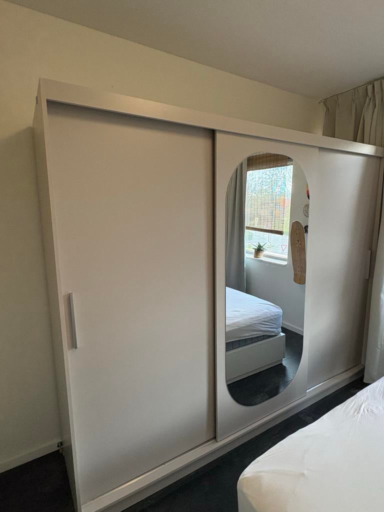 Bodhi kledingkast met schuifdeuren 250cmx200cmx62cm, Ophalen, 200 cm of meer, Zo goed als nieuw, Met deur(en)