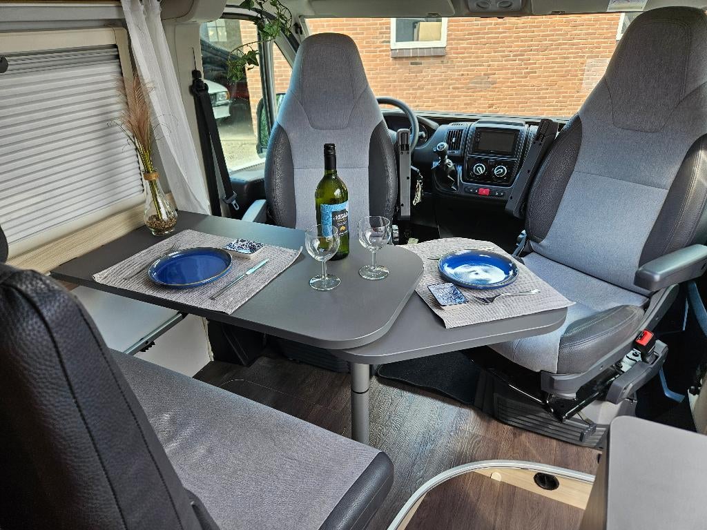 Caravans And Camping Sun