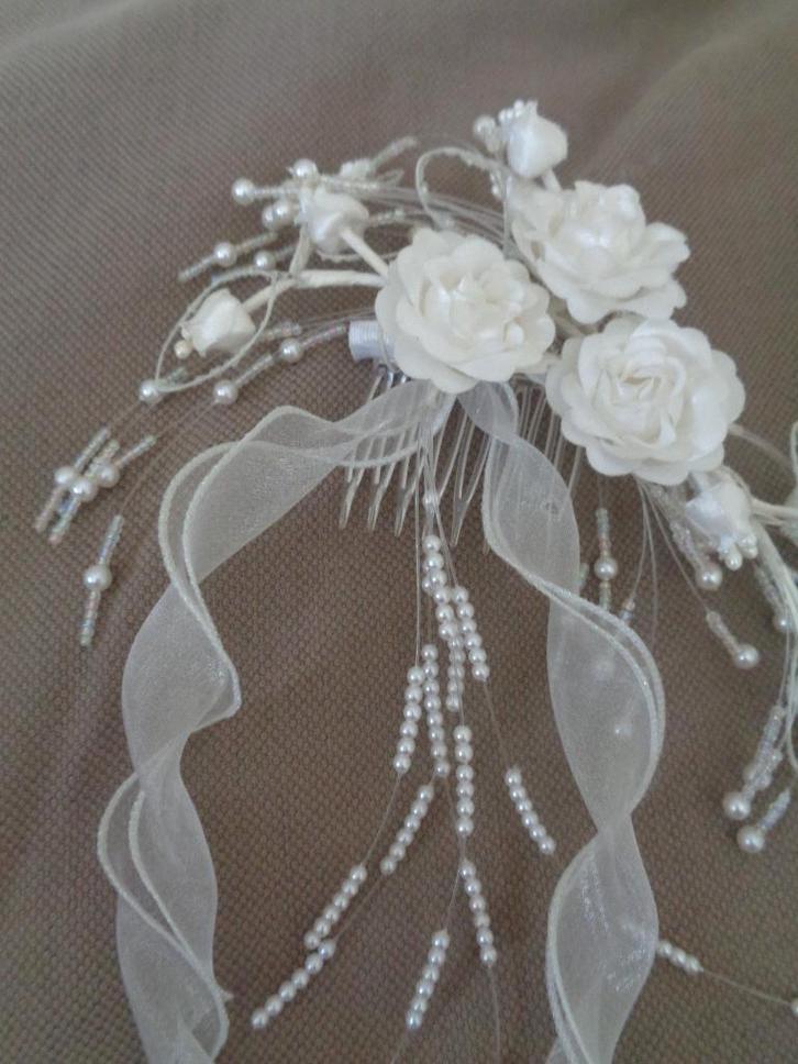 Vintage haarstukje…Nieuw... (Fotonr V82), Kleding | Dames, Trouwkleding en Trouwaccessoires, Nieuw, Accessoires, Wit, Ophalen of Verzenden