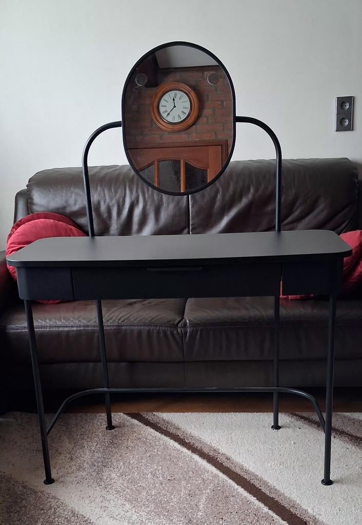 Ikea GRÅFJÄLLET Make-up Tafel, Huis en Inrichting, Tafels | Kaptafels, Metaal of Aluminium, Ophalen