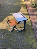 Oud schoolbankje met stoel, Ophalen of Verzenden, Zo goed als nieuw, Rechthoekig, 60 cm of meer