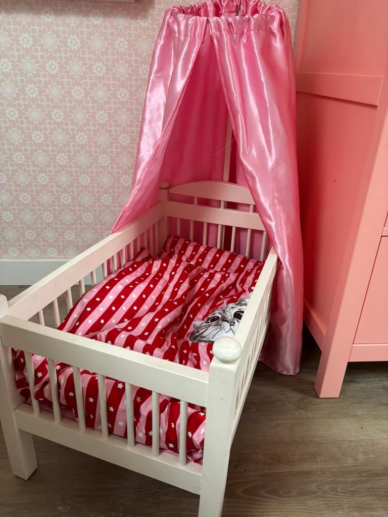 Heel mooi houten poppenbed, Ophalen, Gebruikt, Babypop