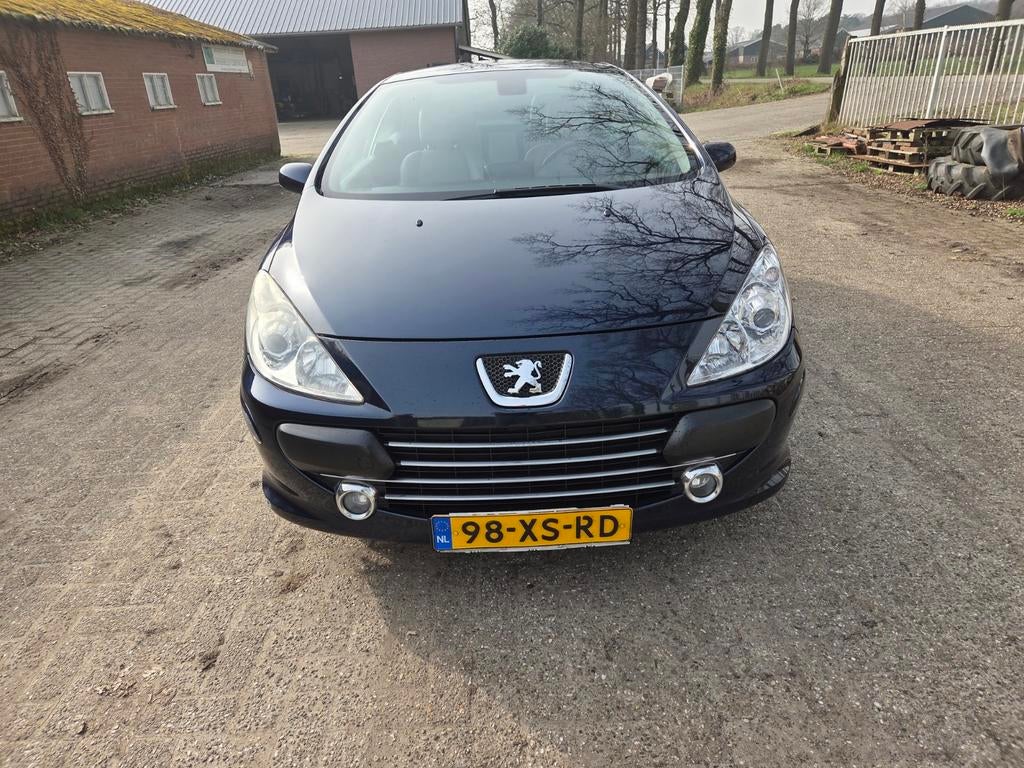 Peugeot 307 2.0 16V CC 2007 Blauw, Auto's, Peugeot, Voorwielaandrijving, 4 cilinders, Cabriolet, 75 €/maand